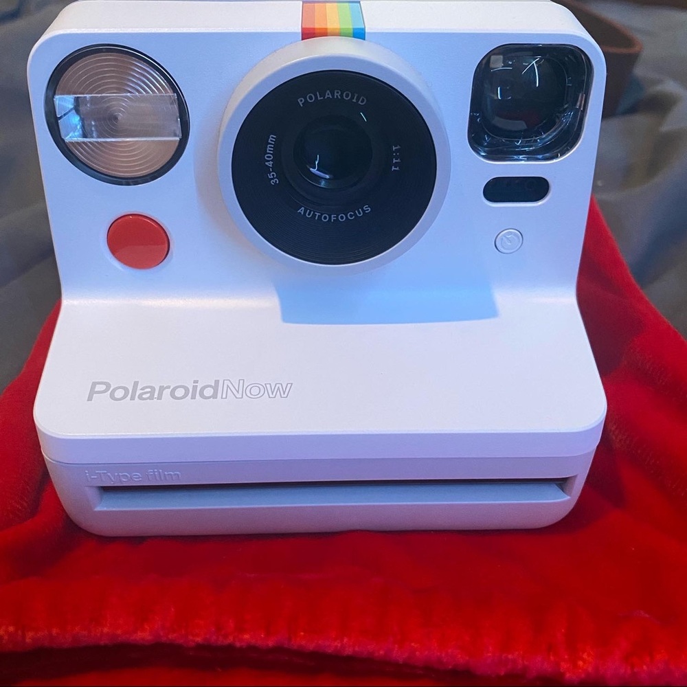 polaroid camera barely used